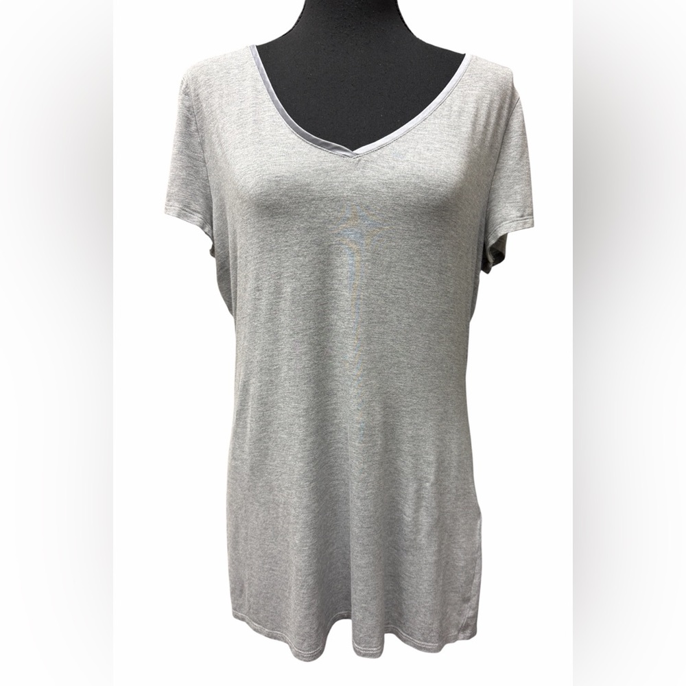 White House Black Market Light Gray V-Neck Short Sleeve Minimalist Top Size M